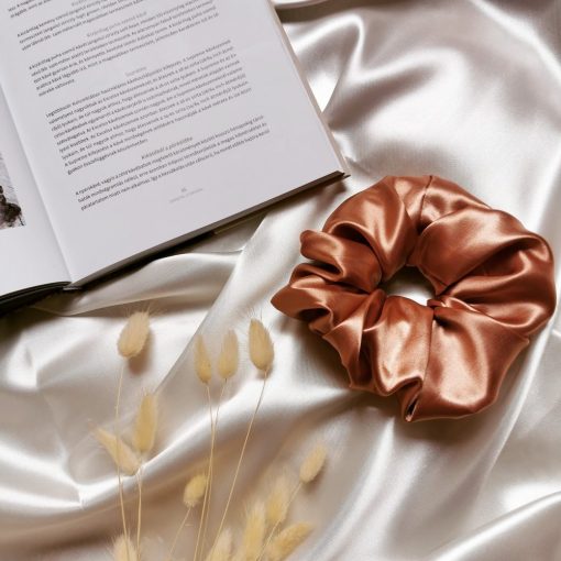 Szatén scrunchie