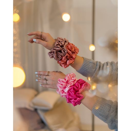 Szatén scrunchie